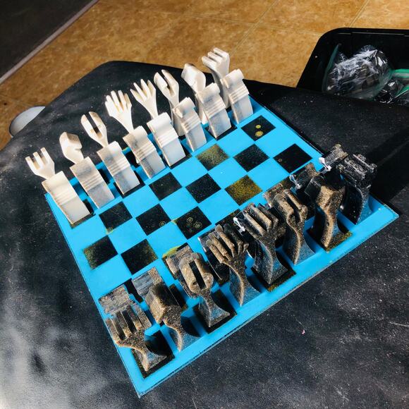 Chess Set - Blue & White Deluxe - Picture 2 of 11